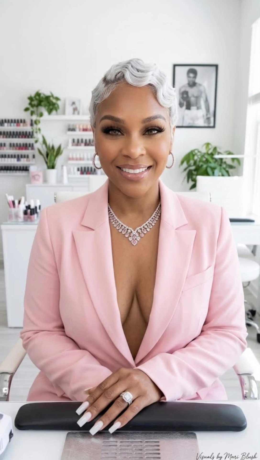 Mari, estate nail technician